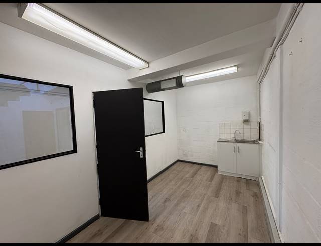 301M² OFFICE TO LET IN OBSERVATORY